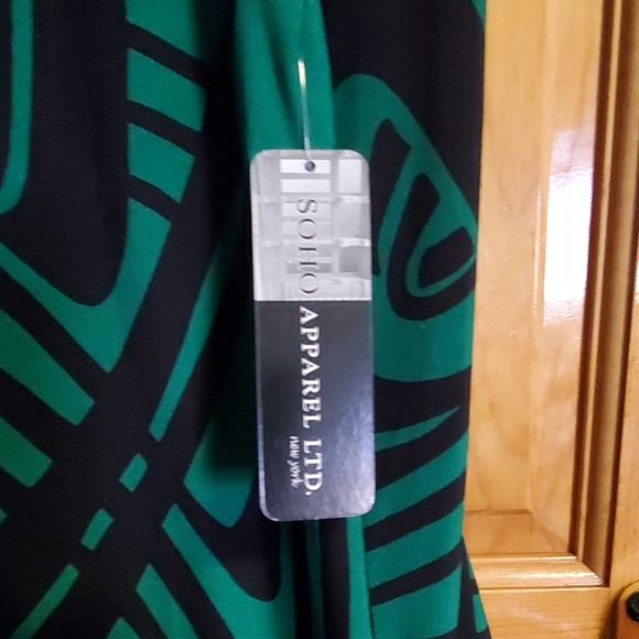 Dress - Picture 3 of 4